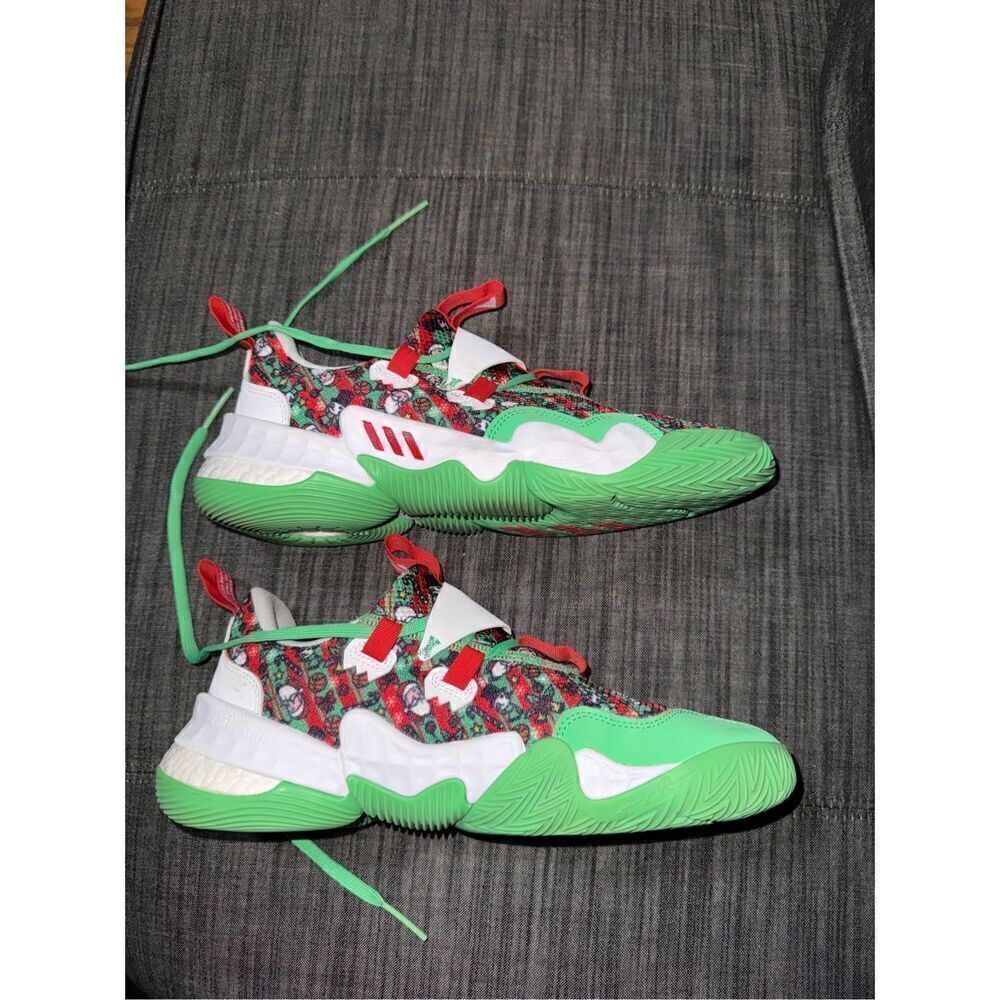 Adidas Trae Young 1 Christmas Shoes EUC SIZE 9.5 MENS - Picture 4 of 9